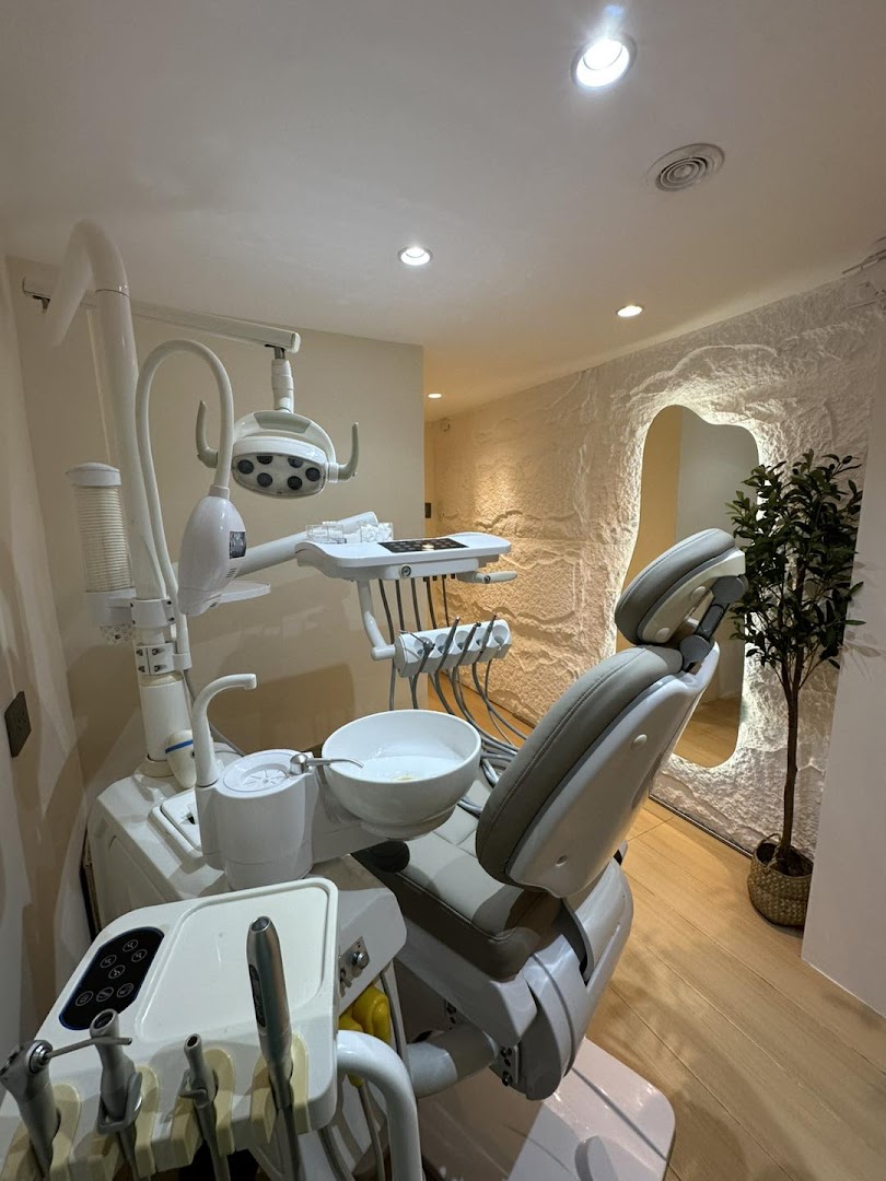 Wonderful Smile Dental Clinic - Commonwealth clinic photo 1